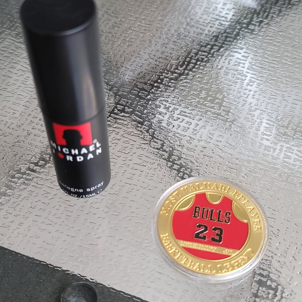 Michael Jordan Spray/Coin